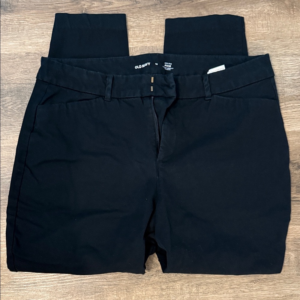 Old Navy Black High-Rise Pixie Trousers